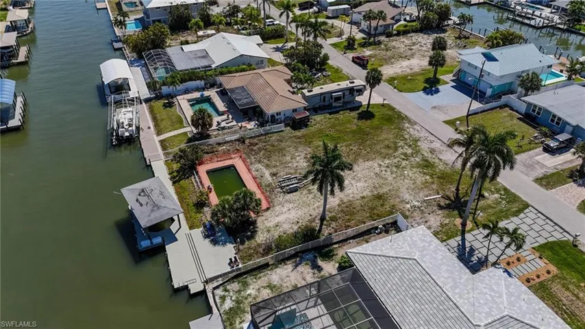 207 Ibis St, Fort Myers Beach, Florida 33931