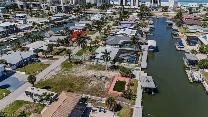 207 Ibis St, Fort Myers Beach, Florida 33931