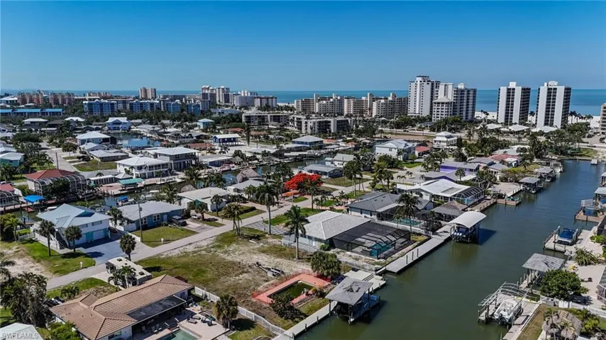 207 Ibis St, Fort Myers Beach, Florida 33931