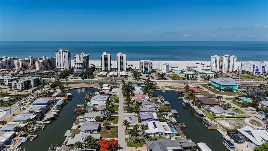 207 Ibis St, Fort Myers Beach, Florida 33931