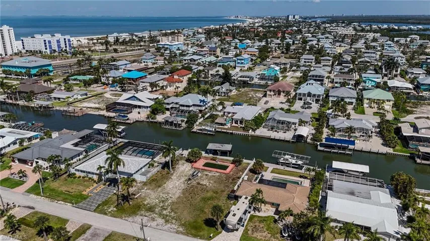 207 Ibis St, Fort Myers Beach, Florida 33931