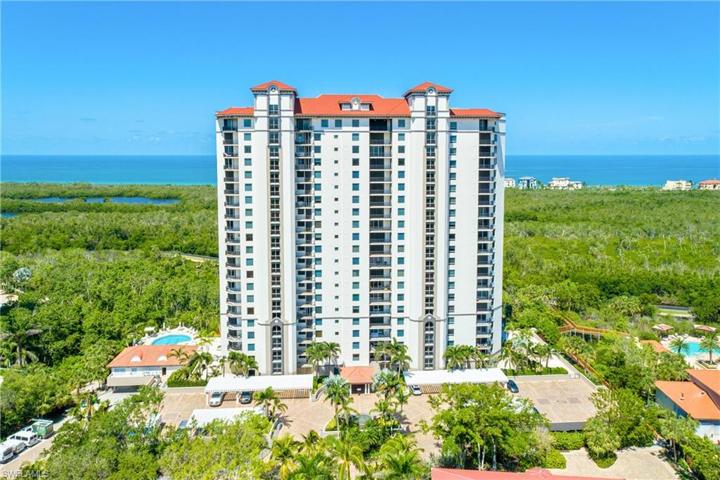 Coronado exterior