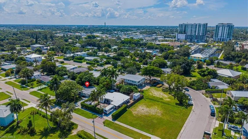1960 Estey Ave, Naples, Florida 34104
