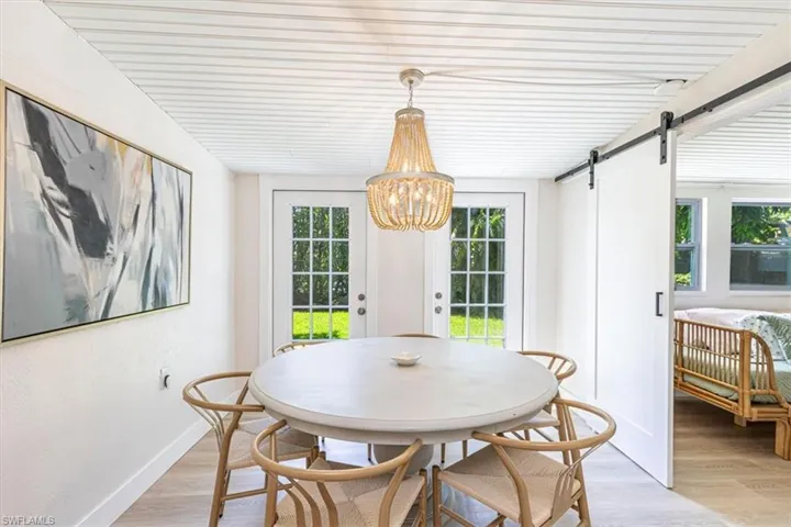 1960 Estey Ave, Naples, Florida 34104