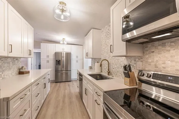 1960 Estey Ave, Naples, Florida 34104