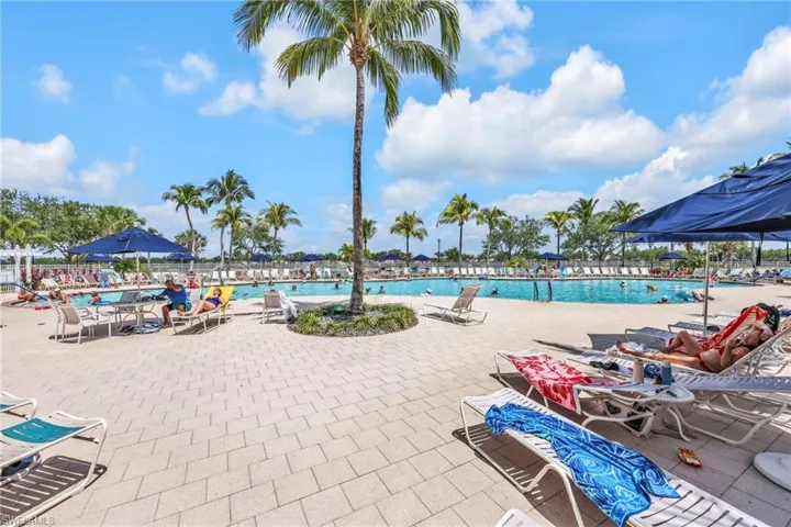 Resort-style Community pool