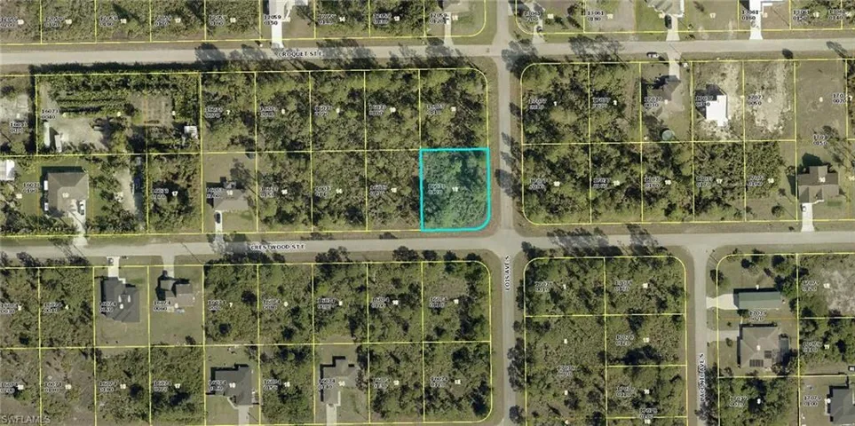 1127 Crestwood St E, Lehigh Acres, Florida 33974