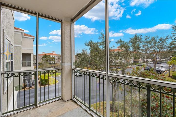 Balcony with Lake View