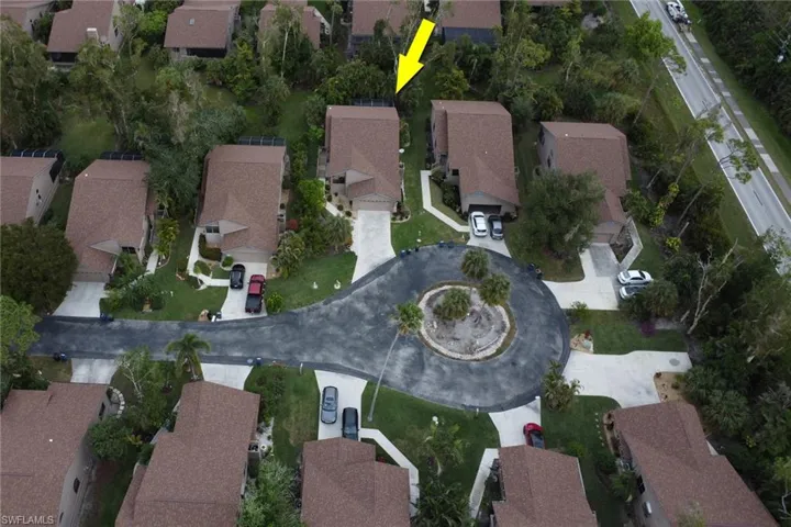 Birds eye view of property