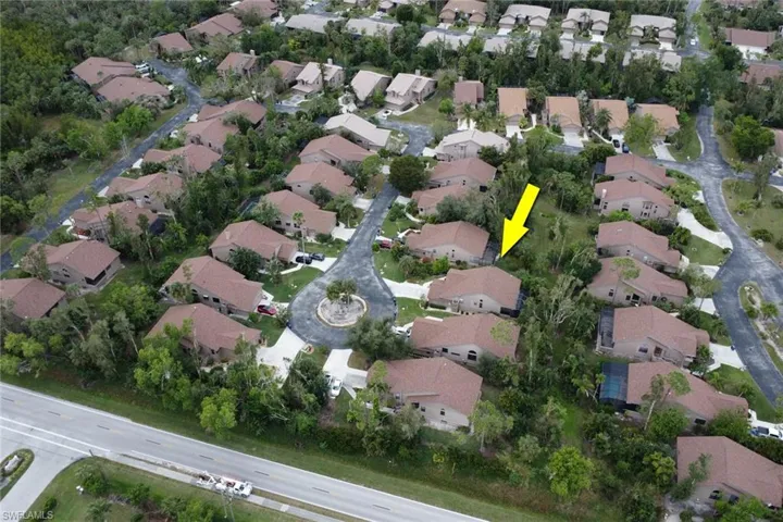 Birds eye view of property