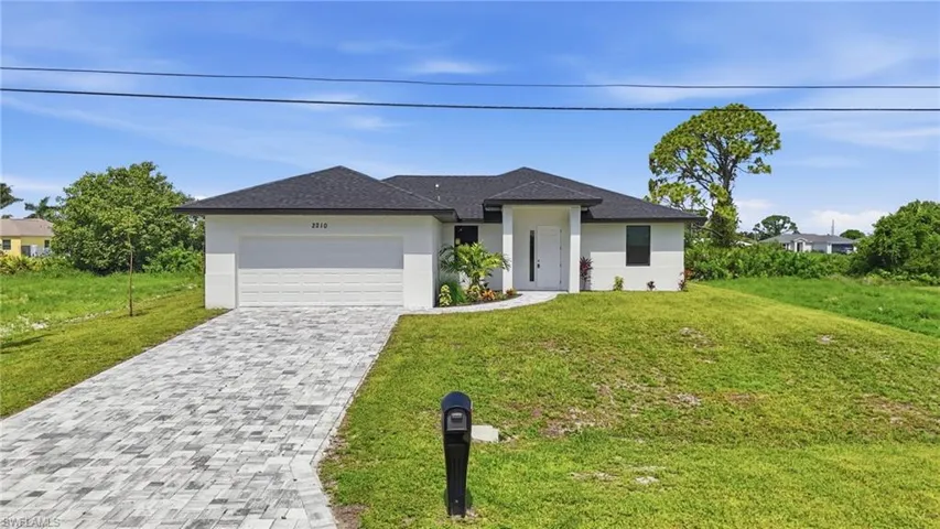 2210 Nw 9th Ave, Cape Coral, Florida 33993