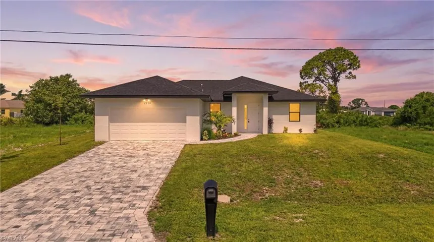 2210 Nw 9th Ave, Cape Coral, Florida 33993