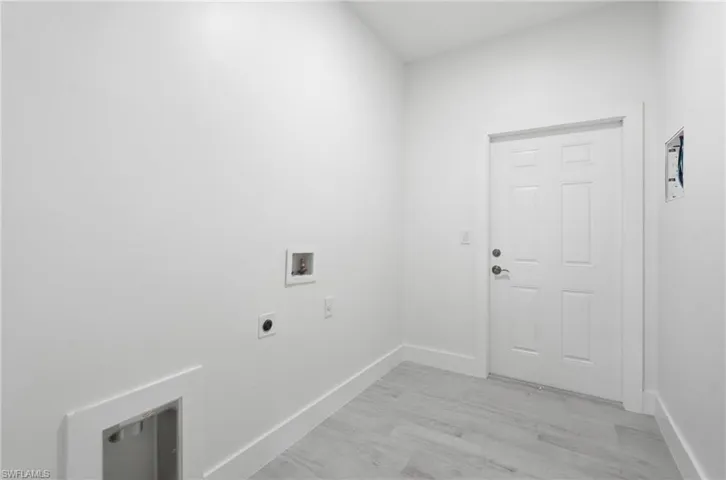 2210 Nw 9th Ave, Cape Coral, Florida 33993