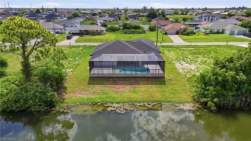 2210 Nw 9th Ave, Cape Coral, Florida 33993