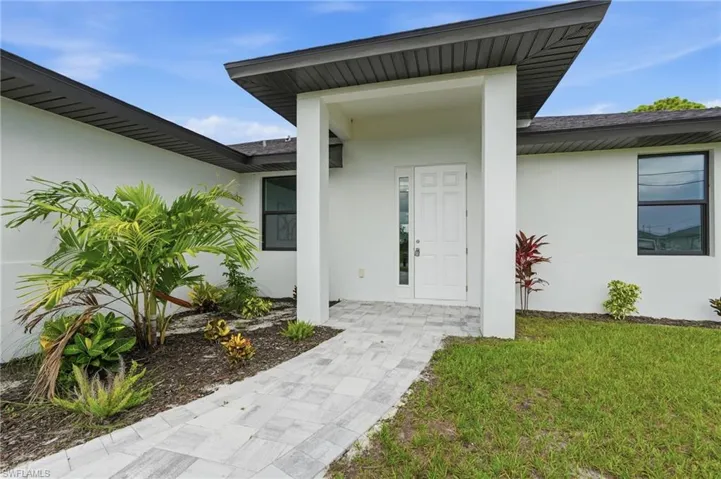 2210 Nw 9th Ave, Cape Coral, Florida 33993