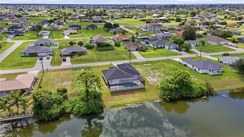 2210 Nw 9th Ave, Cape Coral, Florida 33993