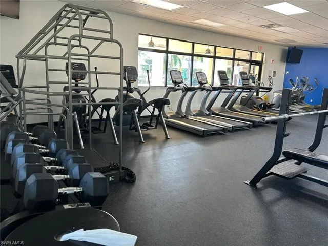 Gym featuring a drop ceiling