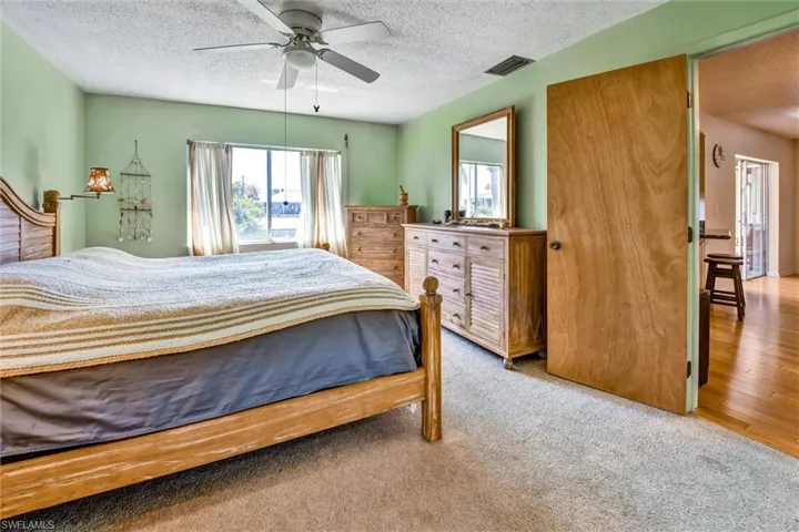 148 Kamal PKWY, CAPE CORAL FL 33904