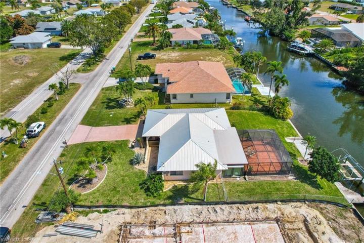 148 Kamal PKWY, CAPE CORAL FL 33904