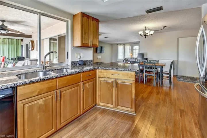 148 Kamal PKWY, CAPE CORAL FL 33904