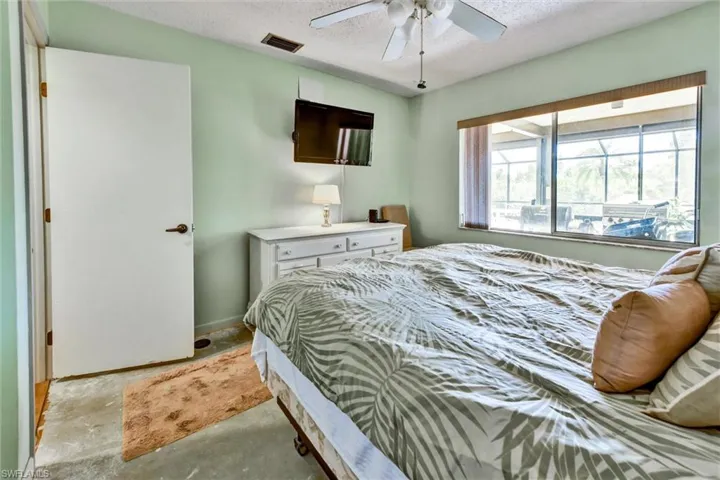 148 Kamal PKWY, CAPE CORAL FL 33904