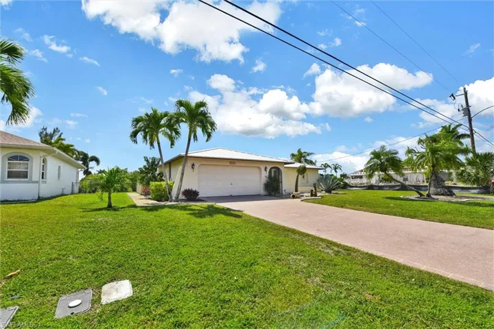 148 Kamal PKWY, CAPE CORAL FL 33904