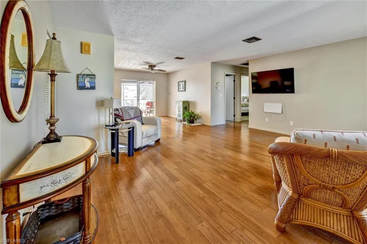 148 Kamal PKWY, CAPE CORAL FL 33904