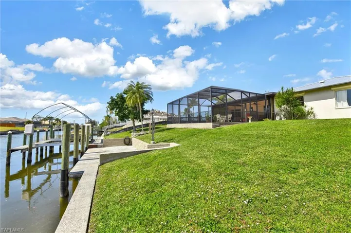 148 Kamal PKWY, CAPE CORAL FL 33904