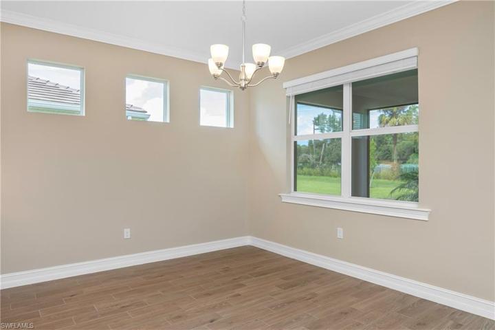 Eat in Dining Area with lots of light!