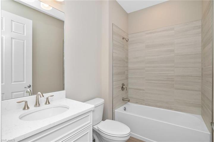 Guest Bath with Shower/Tub combo