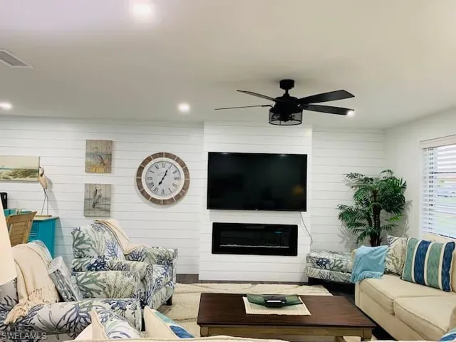 1111 Se 31st St, Cape Coral, Florida 33904