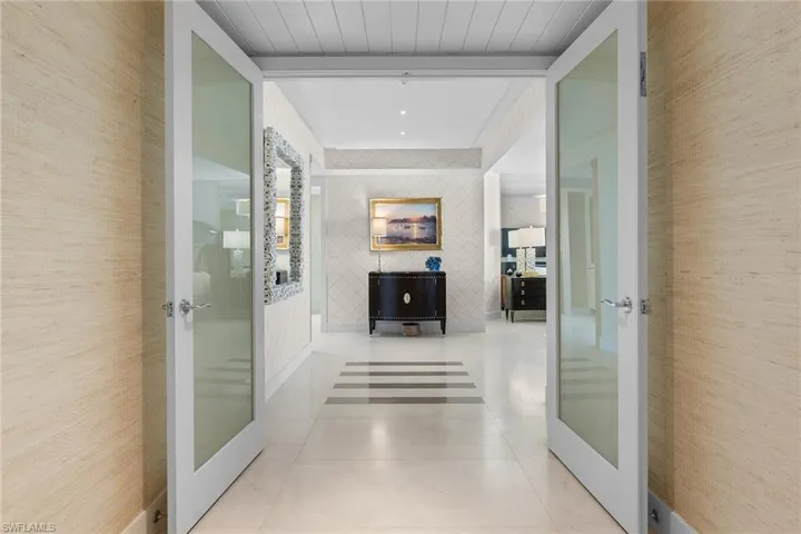 11125 Gulf Shore Dr # 701, Naples, Florida 34108