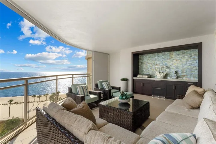 11125 Gulf Shore Dr # 701, Naples, Florida 34108