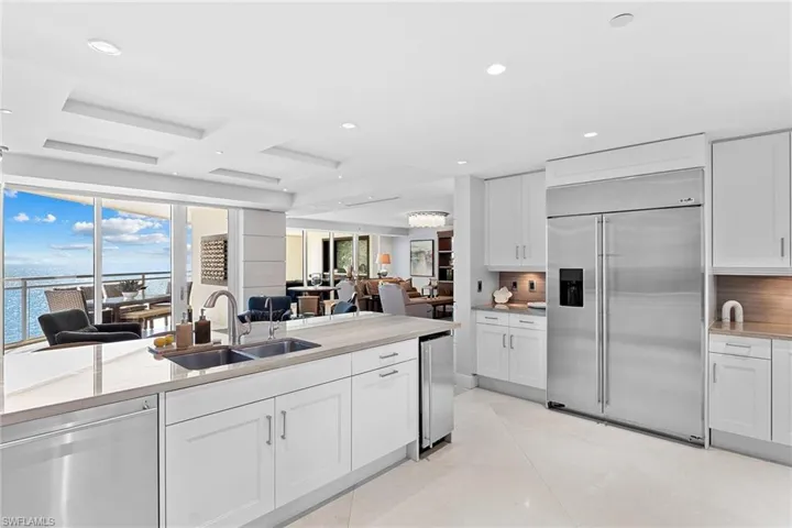 11125 Gulf Shore Dr # 701, Naples, Florida 34108