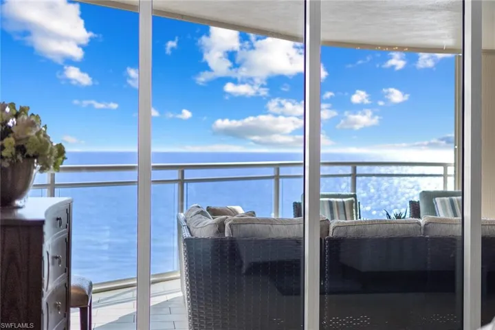 11125 Gulf Shore Dr # 701, Naples, Florida 34108