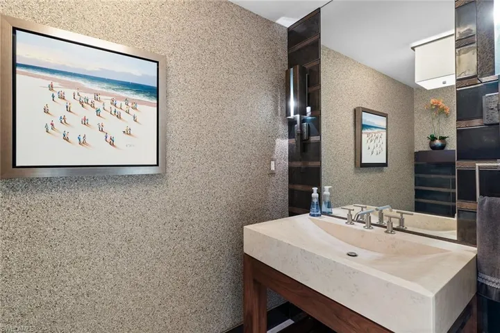 11125 Gulf Shore Dr # 701, Naples, Florida 34108