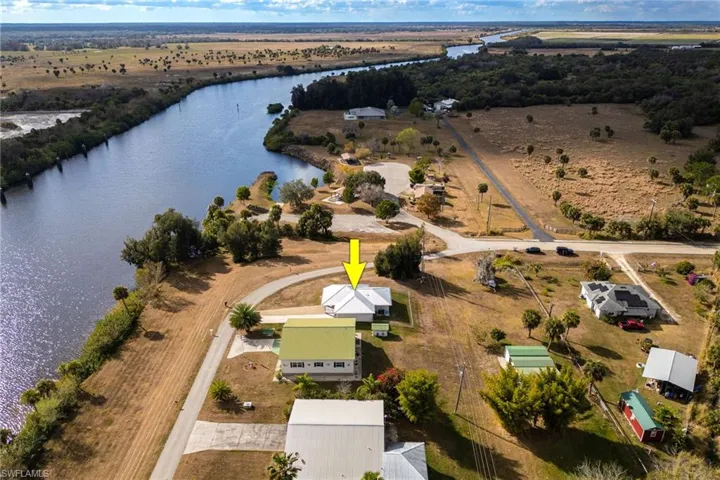 1053  Lock SW LN, Moore Haven, FL 33471