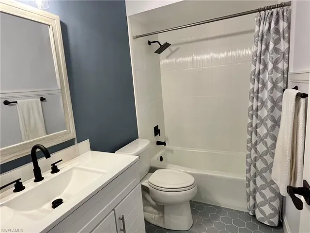 7084 E Brandywine Cir, Fort Myers, Florida 33919