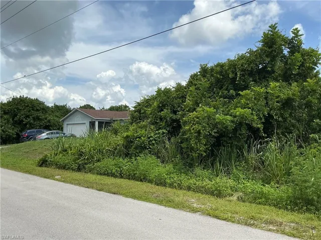 5411 Lee St, Lehigh Acres, Florida 33971