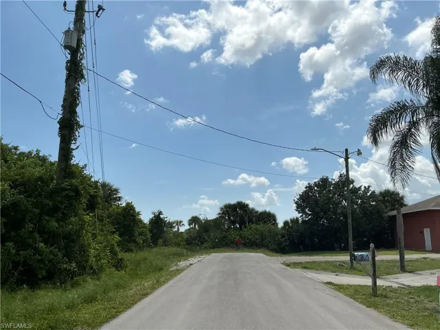 5411 Lee St, Lehigh Acres, Florida 33971