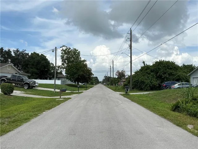 5411 Lee St, Lehigh Acres, Florida 33971