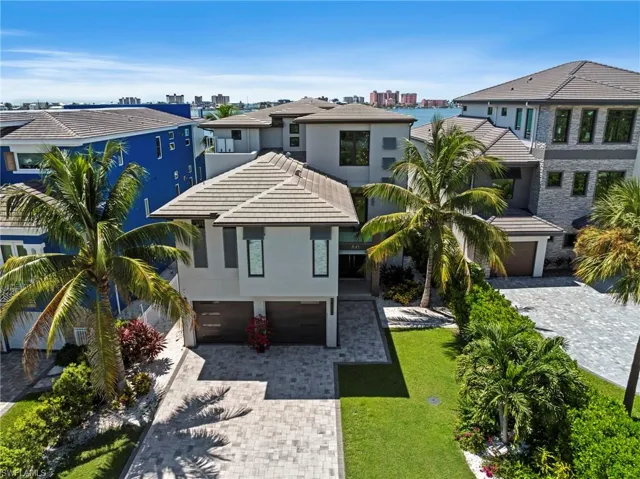 841 San Carlos Dr, Fort Myers Beach, Florida 33931