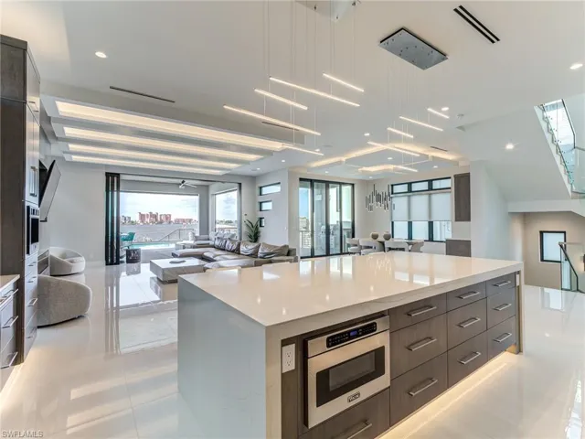 841 San Carlos Dr, Fort Myers Beach, Florida 33931