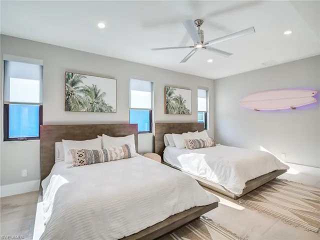 841 San Carlos Dr, Fort Myers Beach, Florida 33931