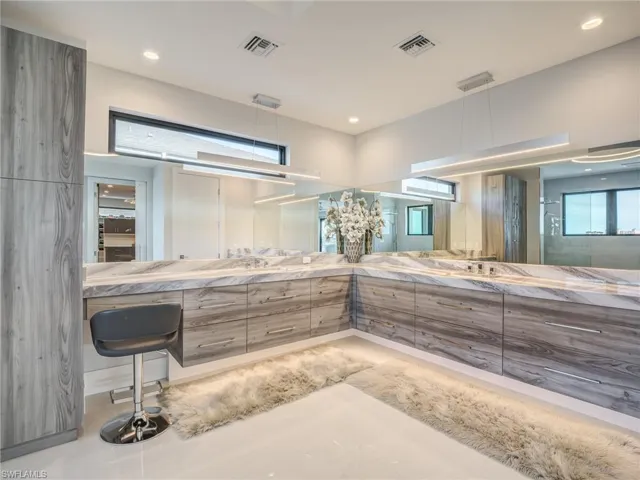841 San Carlos Dr, Fort Myers Beach, Florida 33931