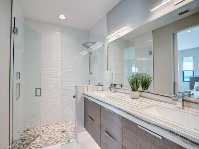 841 San Carlos Dr, Fort Myers Beach, Florida 33931