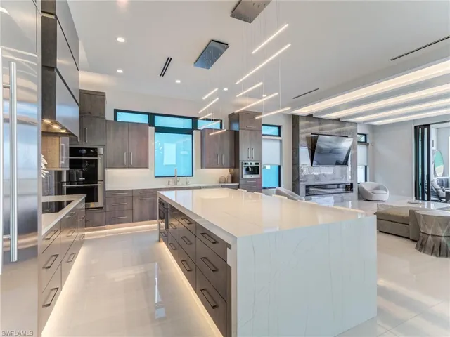 841 San Carlos Dr, Fort Myers Beach, Florida 33931