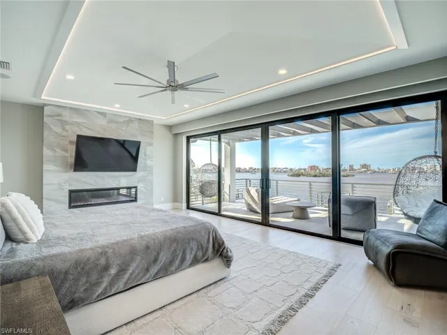 841 San Carlos Dr, Fort Myers Beach, Florida 33931