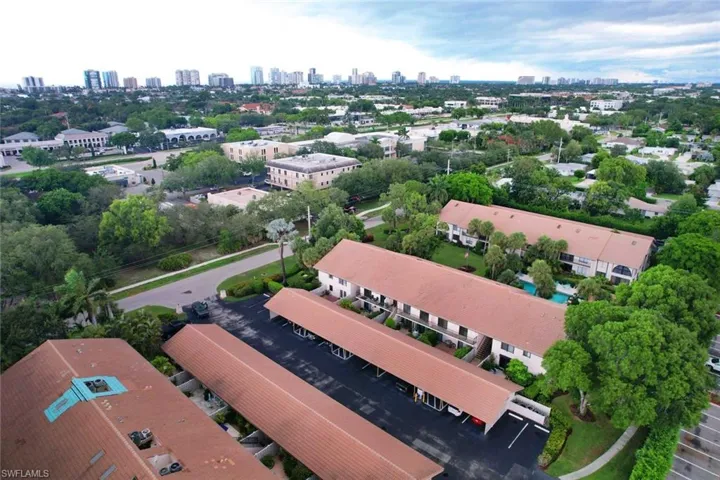 3360  10th N ST, Naples, FL 34103