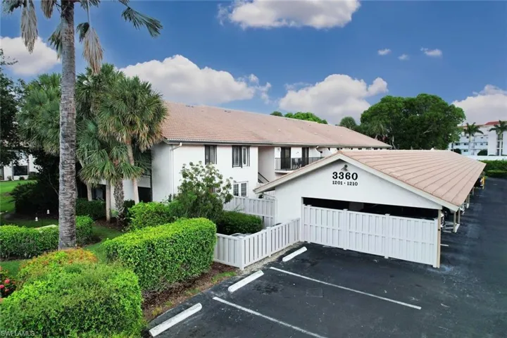 3360  10th N ST, Naples, FL 34103